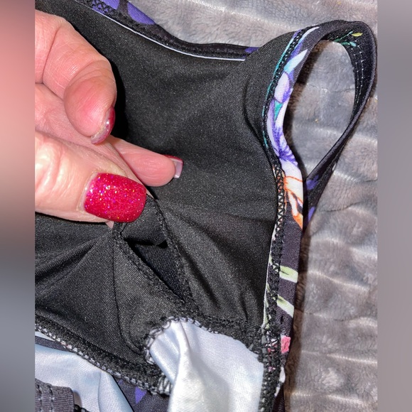 Tankini (S) swimsuit Floral Print w/black bottoms(with floral print on the top). - Picture 6 of 10